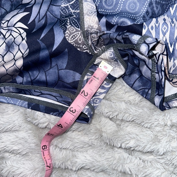 Epic MMA Gear Women's 3" Stretch Booty Shorts Fitness, Yoga, Running Size Medium - Picture 5 of 5